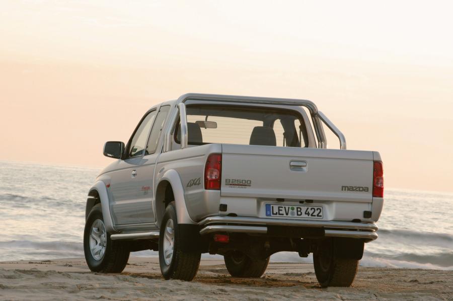  Mazda B2500 2004 года  (фото 58 из 81)